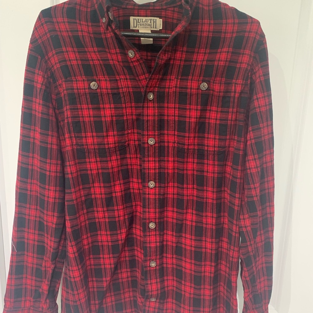 Duluth Trading Co Men's Red Plaid Shirt A9